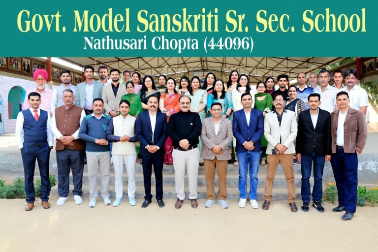प्रधानाचार्य राजेश मल्होत्रा हुए सेवानिवृत्त