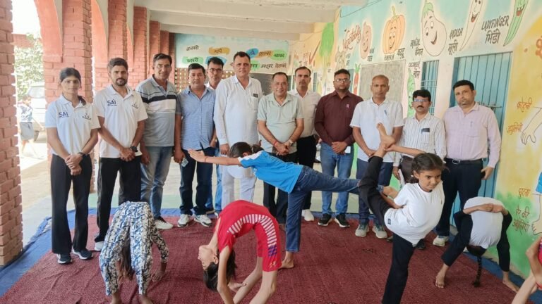 ब्लॉक स्तरीय योग प्रतियोगिता में संस्कार योग केन्द्र व योगा नर्सरी का शानदार प्रदर्शन